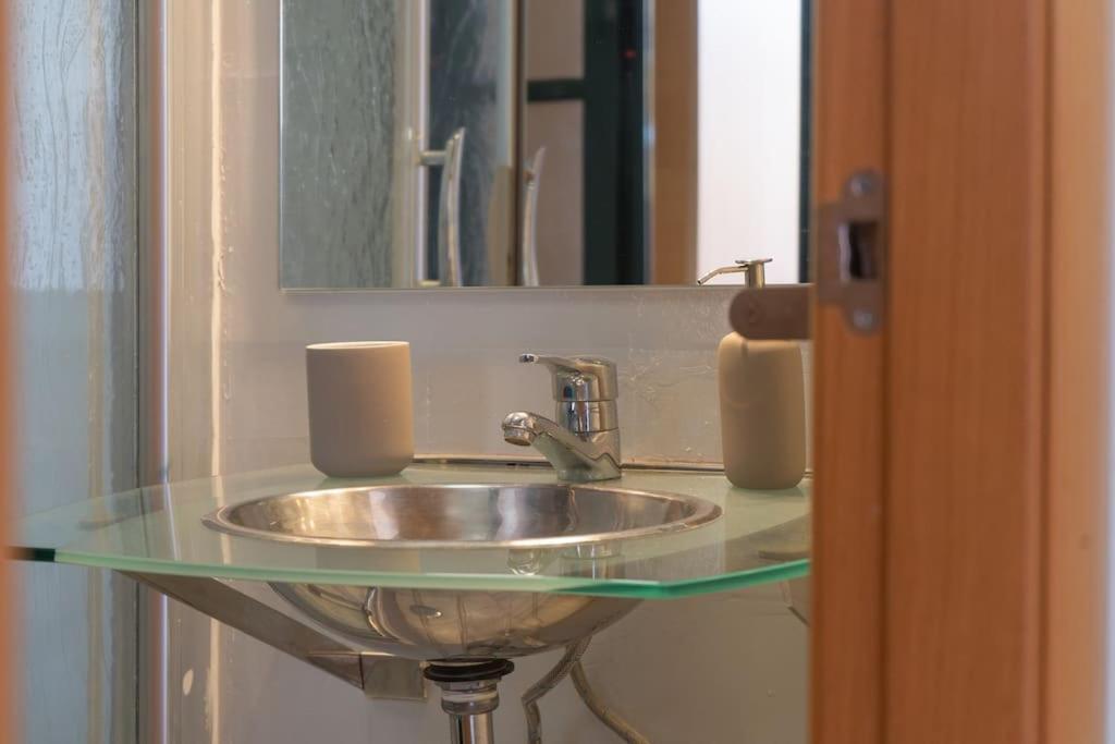 Apartamento Junto A Las Setas De Sevilla Екстер'єр фото